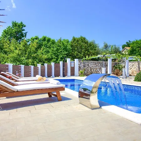 Holiday Bodulova Case de vacanță Šilo